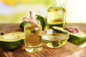 Cuidado de Cabello 24 descubre los beneficios del aceite de aguacate para el cabello y la piel radiantes